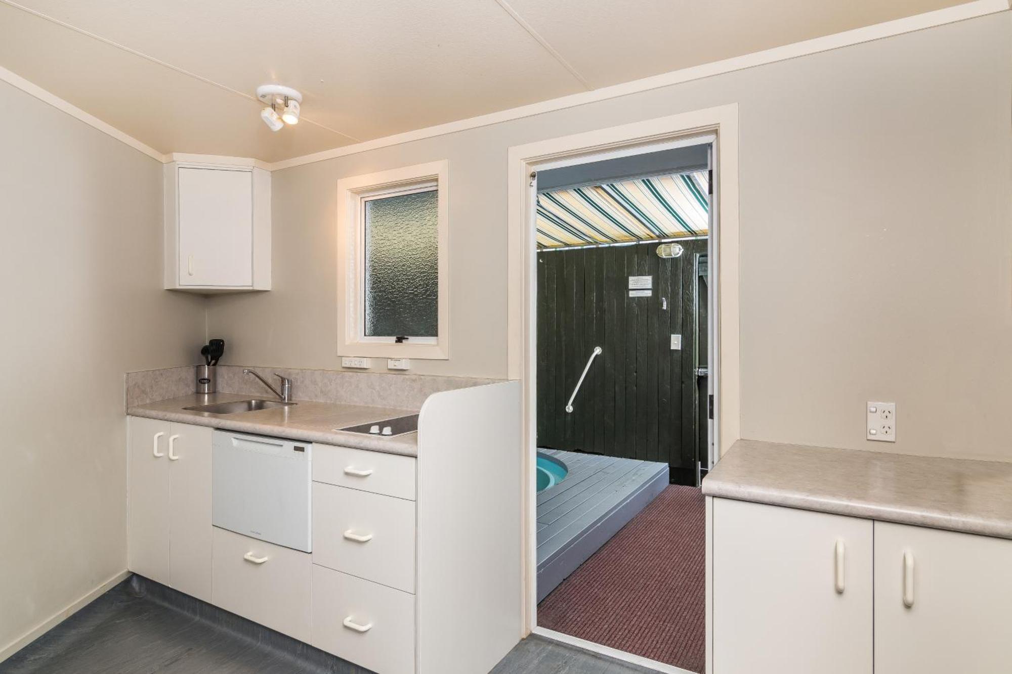 Phoenix Thermal - 3* Taupo